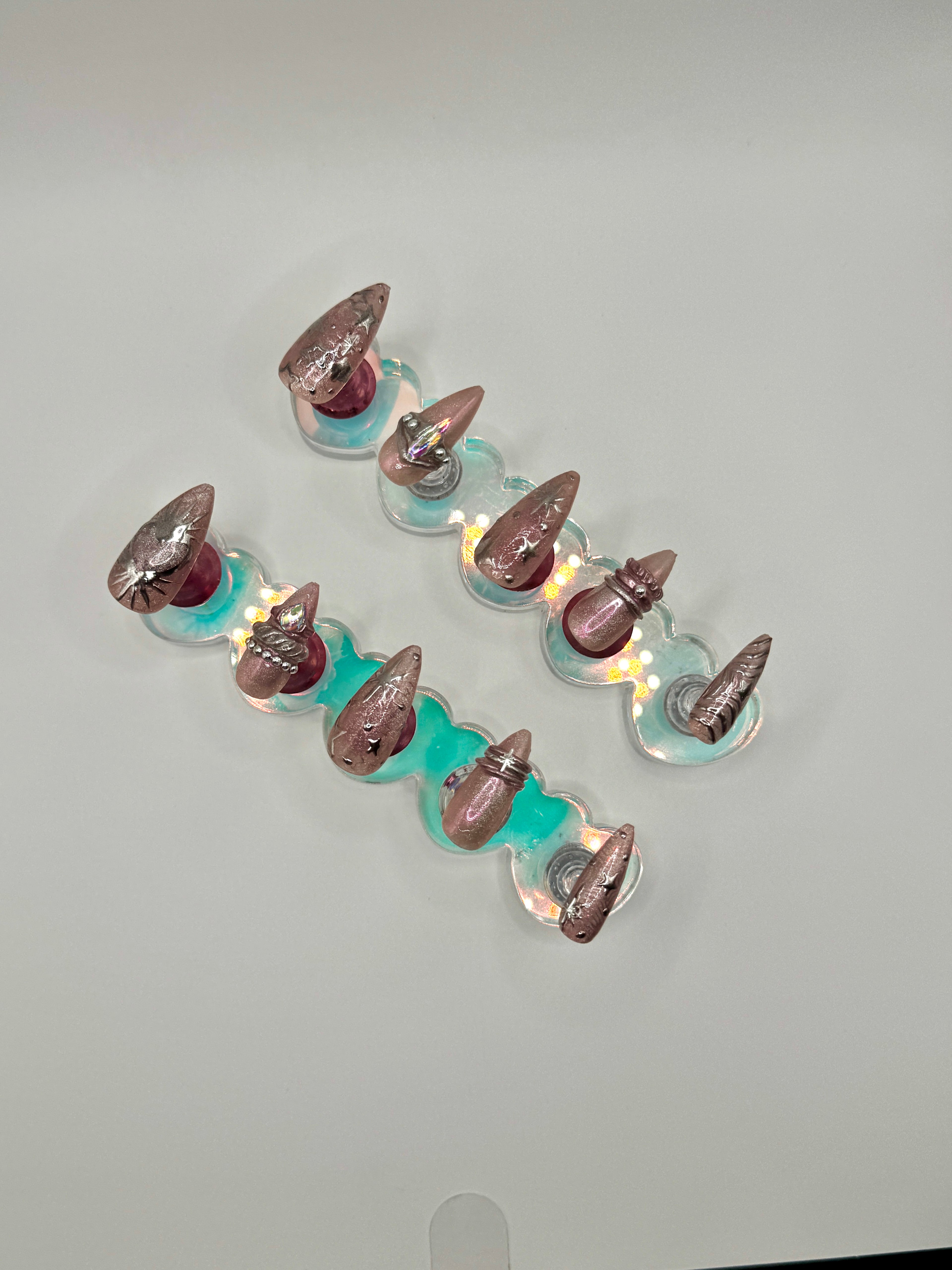 Cosmic jewels